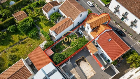 Moradia T5 para Venda em Vila Franca do Campo (São Pedro)