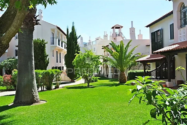 Apartamento T2 para Venda em Quarteira Foto 9