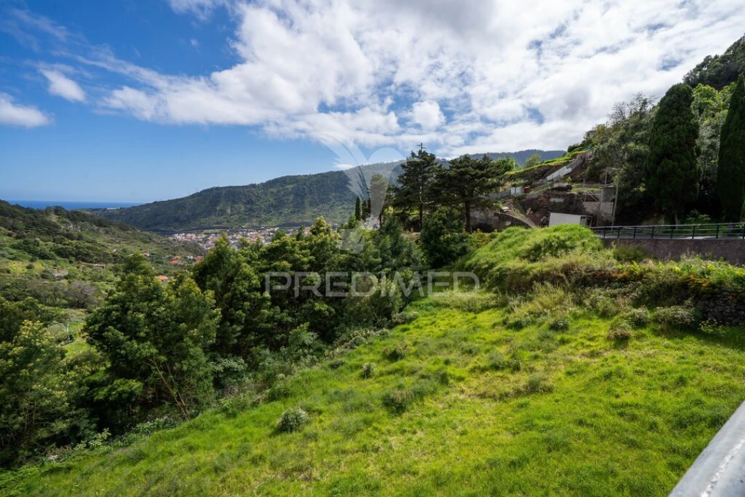 Terreno para Venda em Machico Foto 1