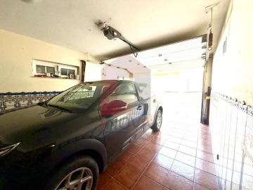 Moradia T4 para Venda em Vila Verde e Barbudo