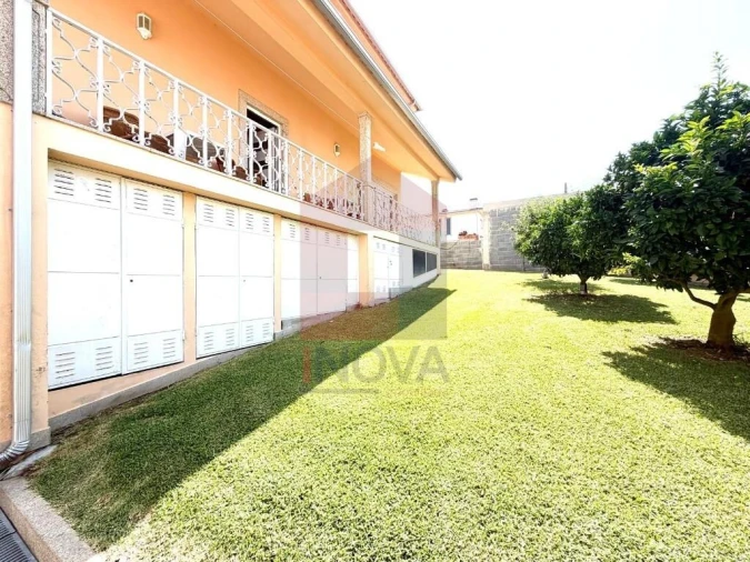 Moradia T4 para Venda em Vila Verde e Barbudo Foto 45