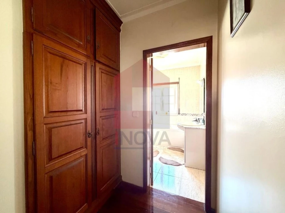 Moradia T4 para Venda em Vila Verde e Barbudo Foto 19