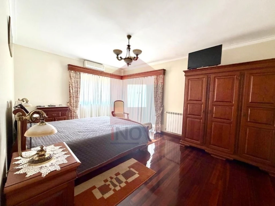 Moradia T4 para Venda em Vila Verde e Barbudo Foto 20