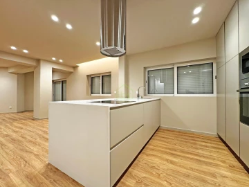 Apartamento T3 para Venda em Póvoa de Varzim, Beiriz e Argivai