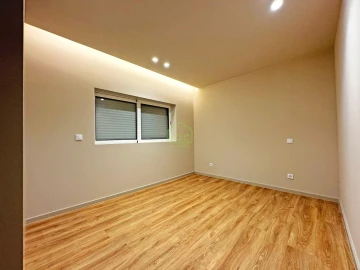 Apartamento T3 para Venda em Póvoa de Varzim, Beiriz e Argivai
