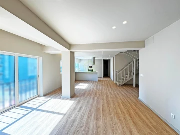 Apartamento T3 para Venda em Póvoa de Varzim, Beiriz e Argivai