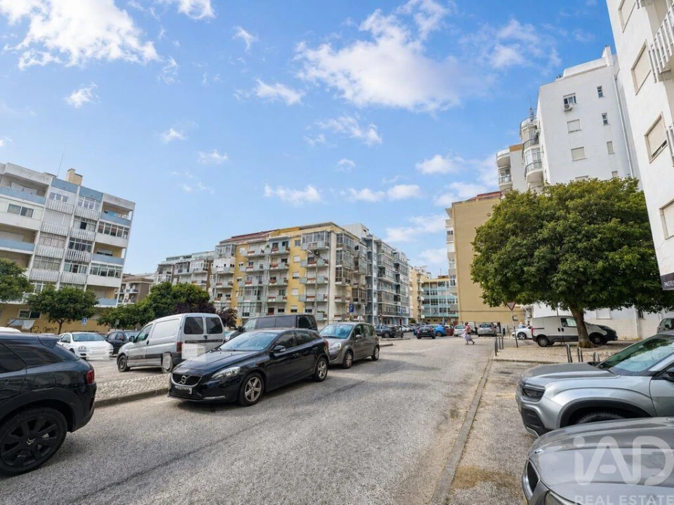Apartamento T2 para Venda em Laranjeiro e Feijó Foto 37