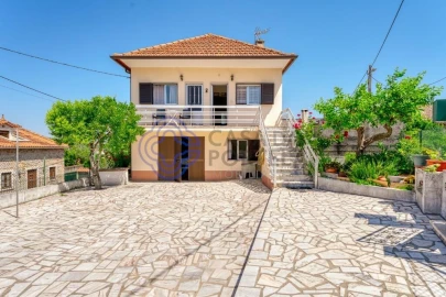 Moradia T2 para Venda em Chãos