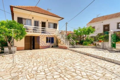 Moradia T2 para Venda em Chãos