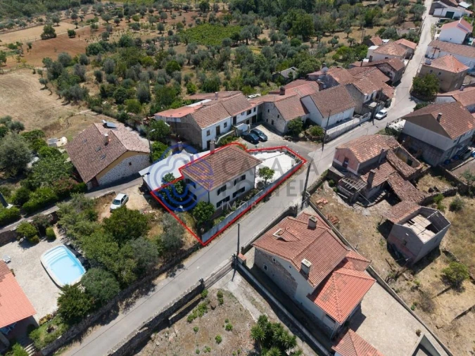 Moradia T2 para Venda em Chãos Foto 32