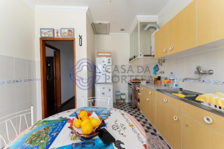 Moradia T2 para Venda em Chãos Foto 4