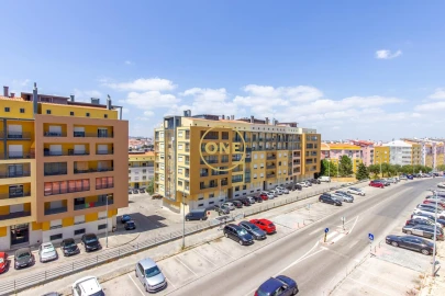 Apartamento T3 para Venda em Corroios