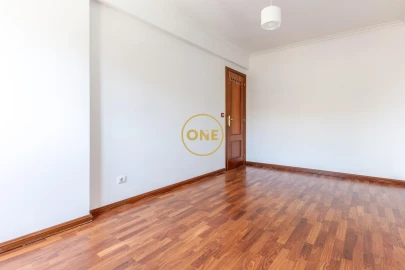 Apartamento T3 para Venda em Corroios