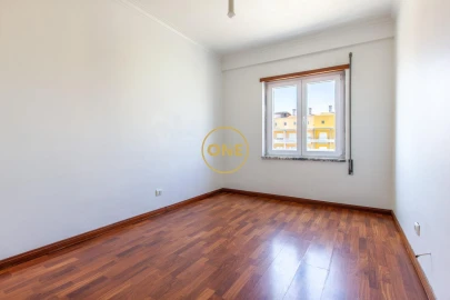 Apartamento T3 para Venda em Corroios