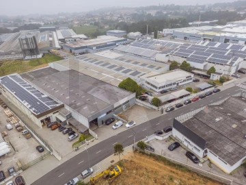 Armazém para Arrendamento em Serzedo e Perosinho