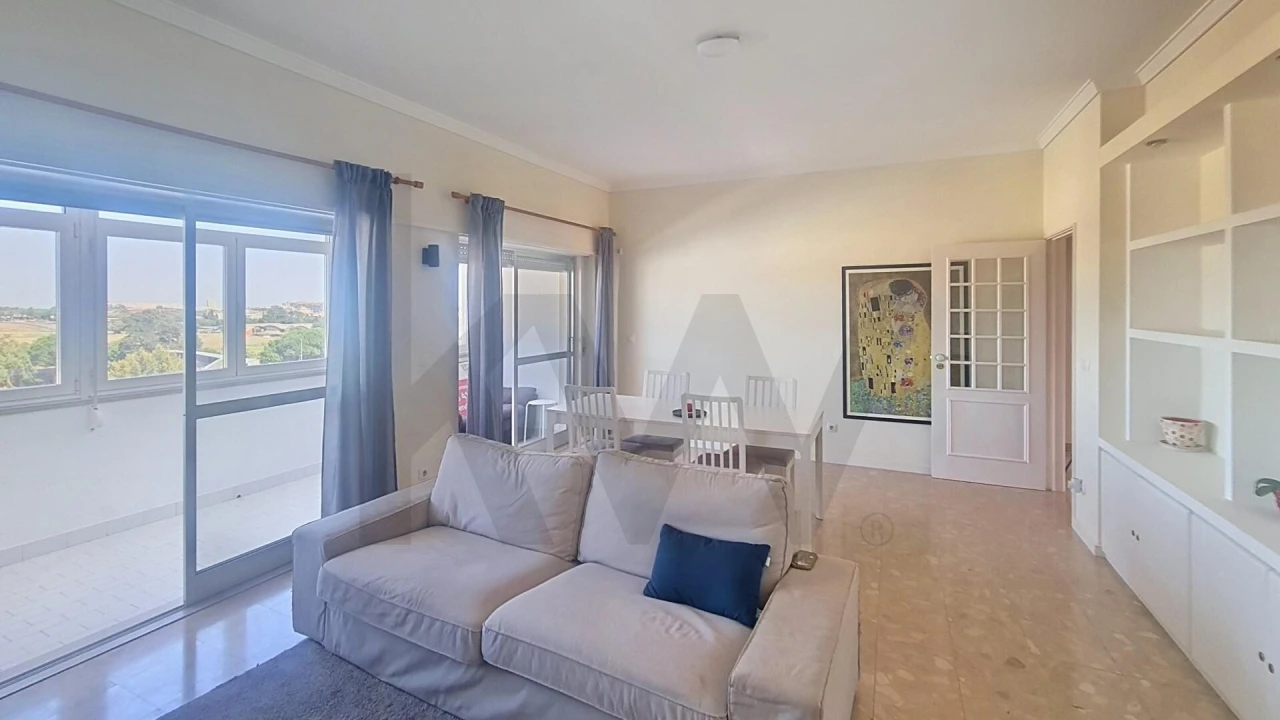 Apartamento T3 para Arrendamento em Lumiar Foto 9