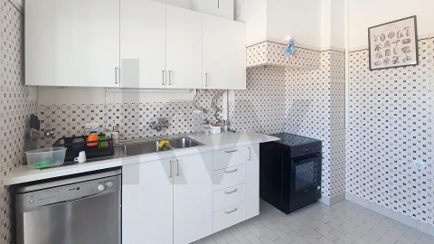 Apartamento T3 para Arrendamento em Lumiar