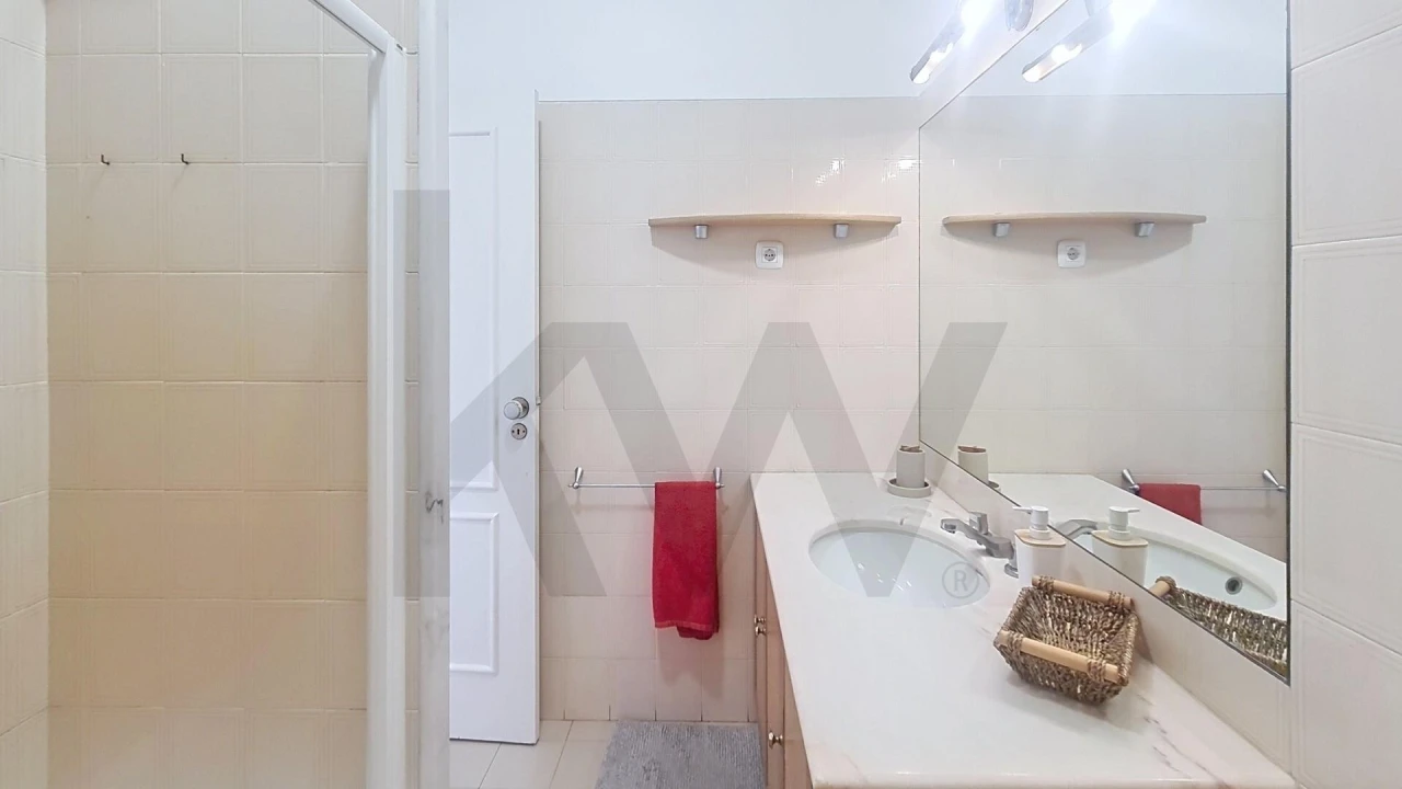 Apartamento T3 para Arrendamento em Lumiar Foto 28