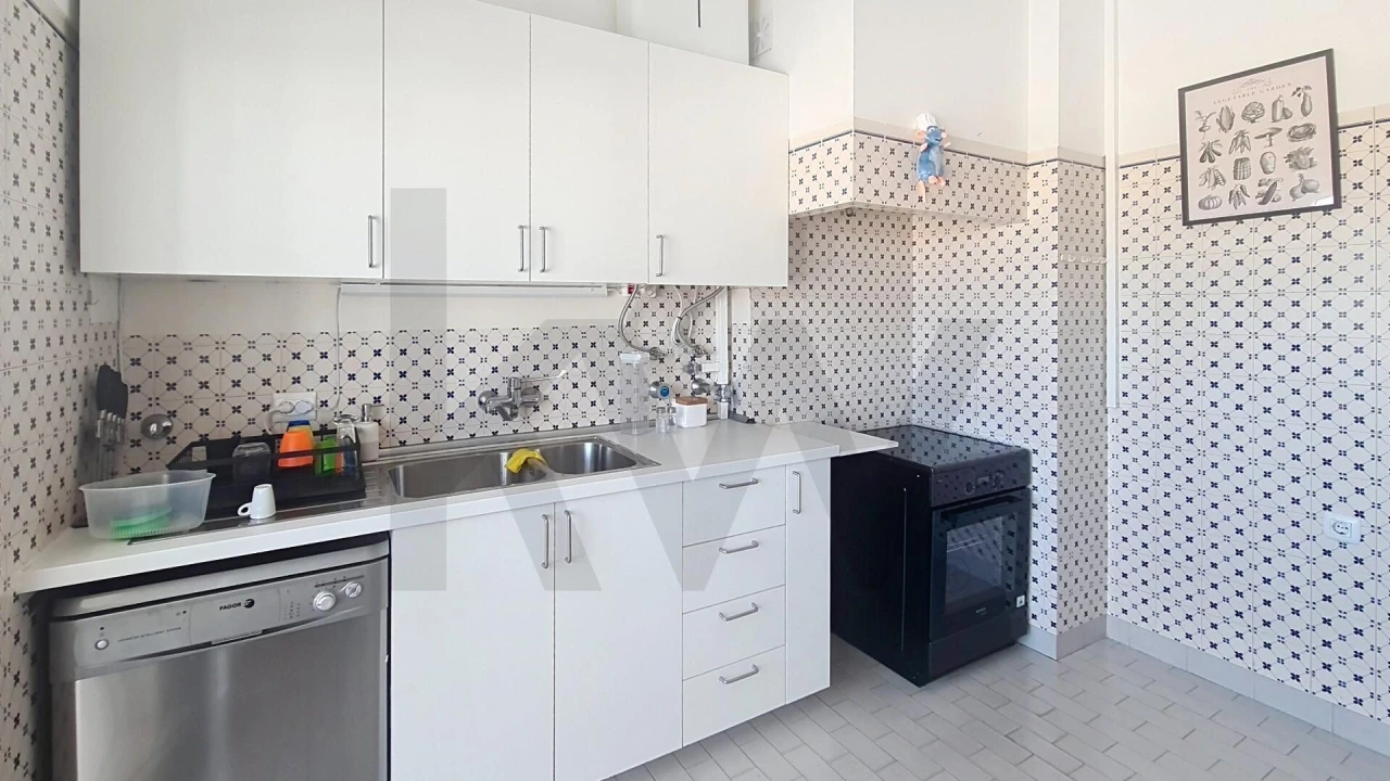 Apartamento T3 para Arrendamento em Lumiar Foto 21