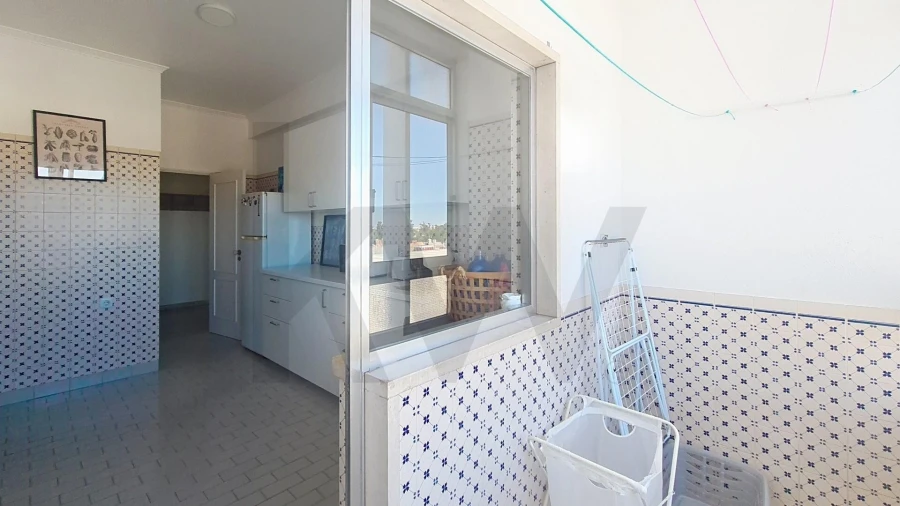 Apartamento T3 para Arrendamento em Lumiar Foto 15