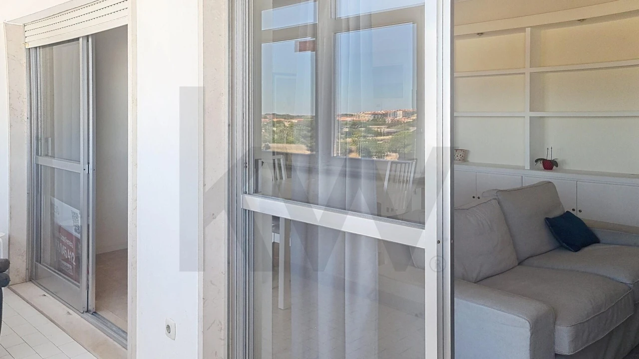 Apartamento T3 para Arrendamento em Lumiar Foto 8