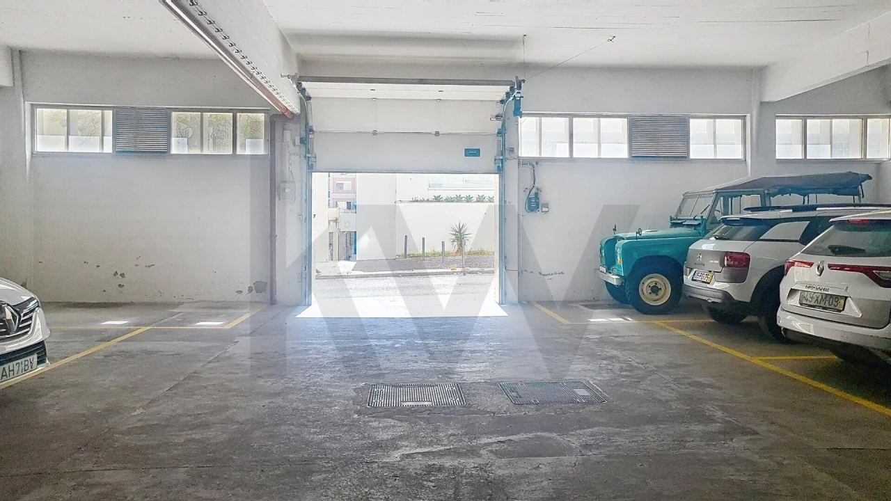 Apartamento T3 para Arrendamento em Lumiar Foto 34