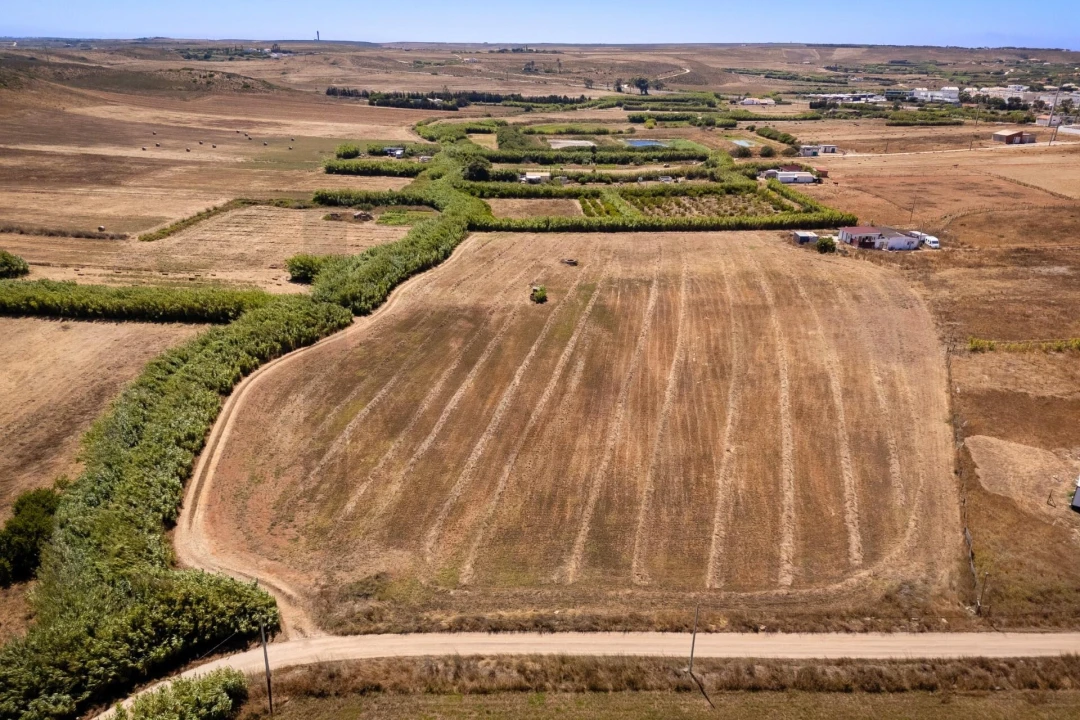Terreno para Venda em Budens Foto 2