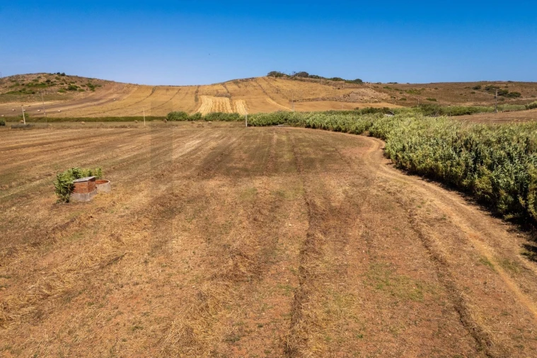 Terreno para Venda em Budens Foto 9