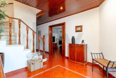 Moradia T4 para Venda em Charneca de Caparica e Sobreda