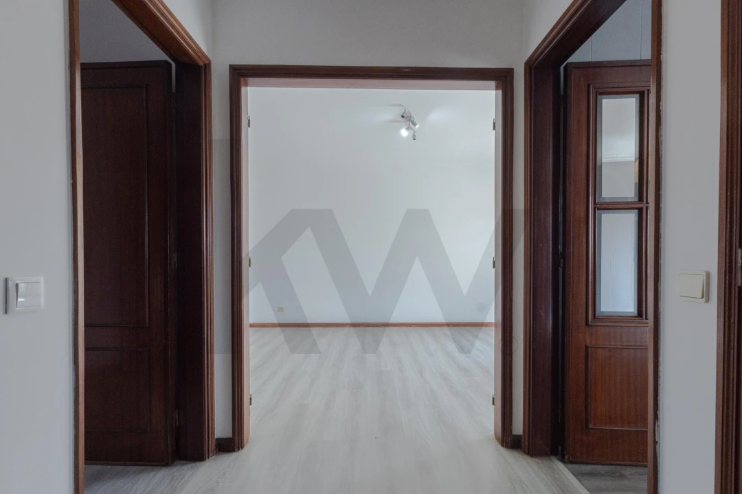 Apartamento T2 para Venda em Oliveira do Douro Foto 7
