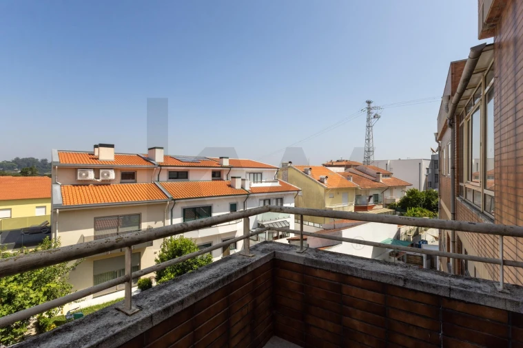 Apartamento T2 para Venda em Oliveira do Douro Foto 31