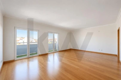 Apartamento T4 para Venda em Ajuda