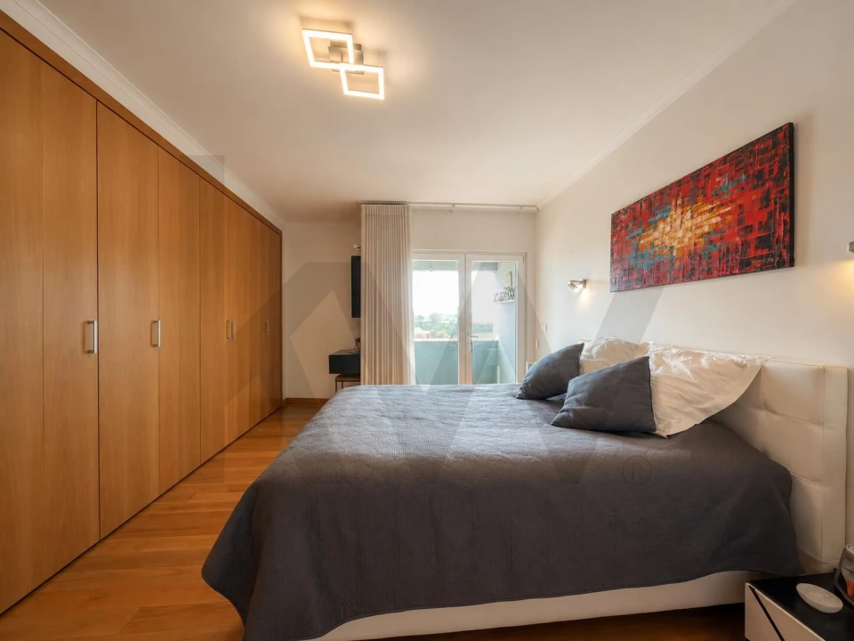 Apartamento T4 para Venda em Ajuda Foto 11