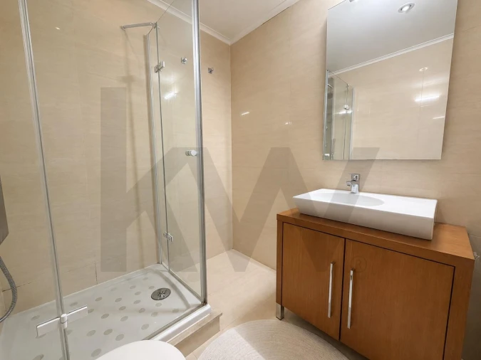 Apartamento T4 para Venda em Ajuda Foto 14