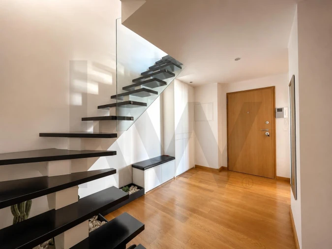 Apartamento T4 para Venda em Ajuda Foto 3