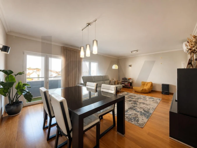 Apartamento T4 para Venda em Ajuda Foto 6