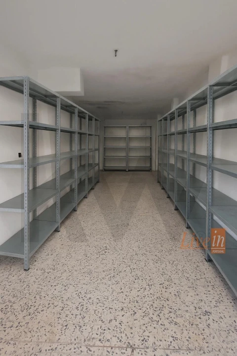 Garagem para Arrendamento em Cacém e São Marcos