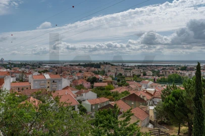 Apartamento T2 para Venda em Alverca do Ribatejo e Sobralinho