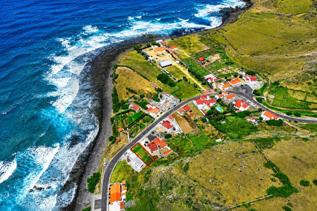 Terreno para Venda em Vila do Porto Foto 2