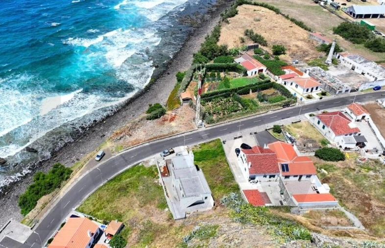 Terreno para Venda em Vila do Porto Foto 4