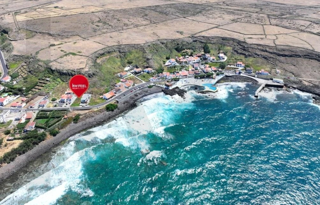 Terreno para Venda em Vila do Porto Foto 1