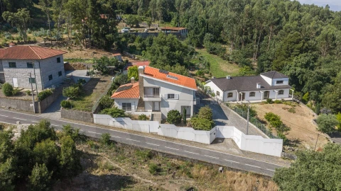 Moradia T3 para Venda em Santo Tirso, Couto (Santa Cristina e São Miguel) e Burgães