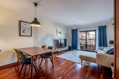 Apartamento T3 para Venda em Santo António dos Cavaleiros e Frielas
