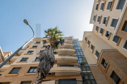 Apartamento T3 para Venda em Santo António dos Cavaleiros e Frielas