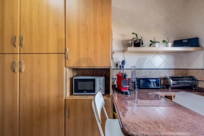 Apartamento T3 para Venda em Santo António dos Cavaleiros e Frielas