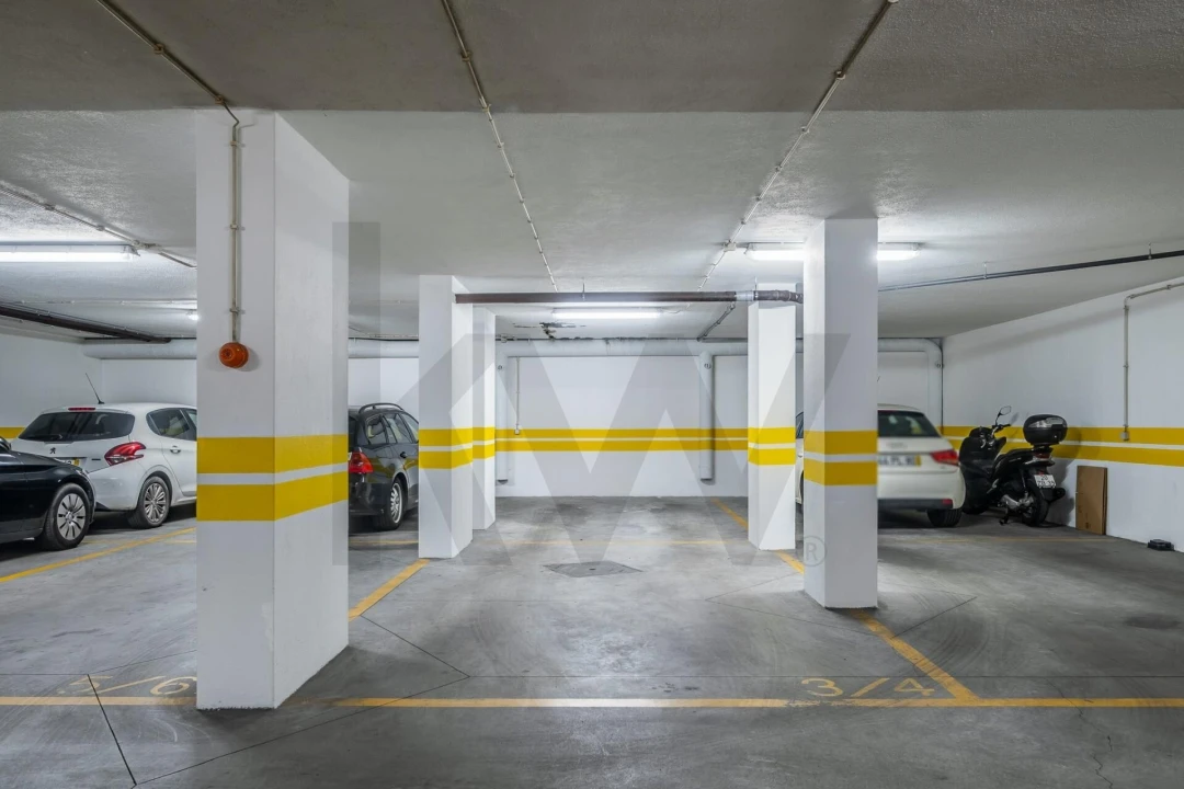 Apartamento T3 para Venda em Santo António dos Cavaleiros e Frielas Foto 34