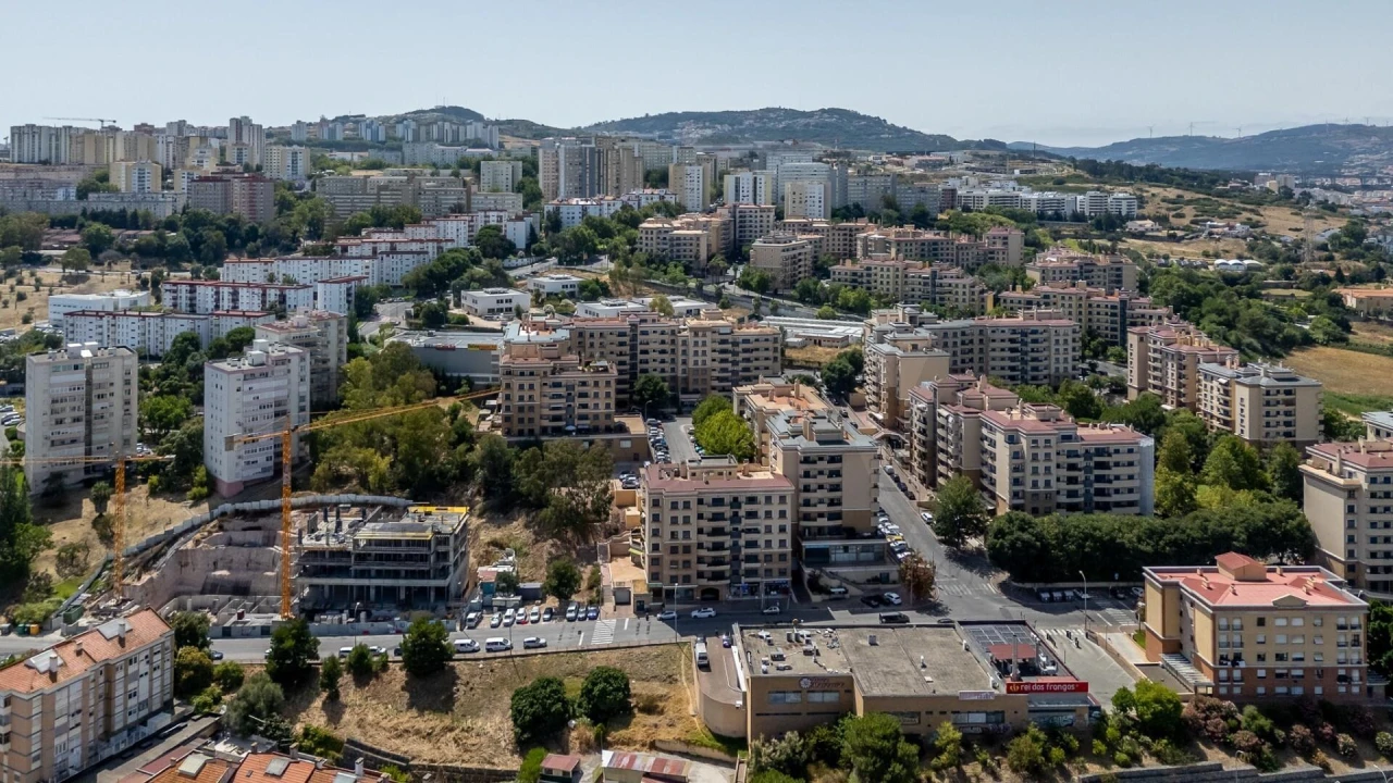 Apartamento T3 para Venda em Santo António dos Cavaleiros e Frielas Foto 39