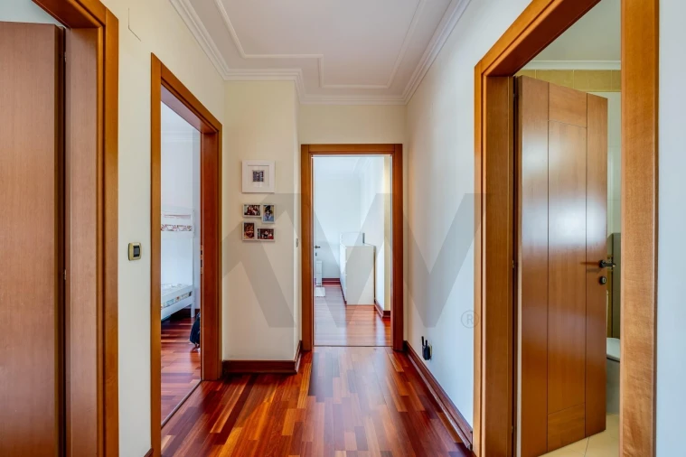 Apartamento T3 para Venda em Santo António dos Cavaleiros e Frielas Foto 13