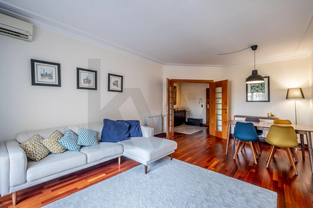 Apartamento T3 para Venda em Santo António dos Cavaleiros e Frielas Foto 5