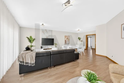 Apartamento T3 para Venda em Funchal (São Pedro)